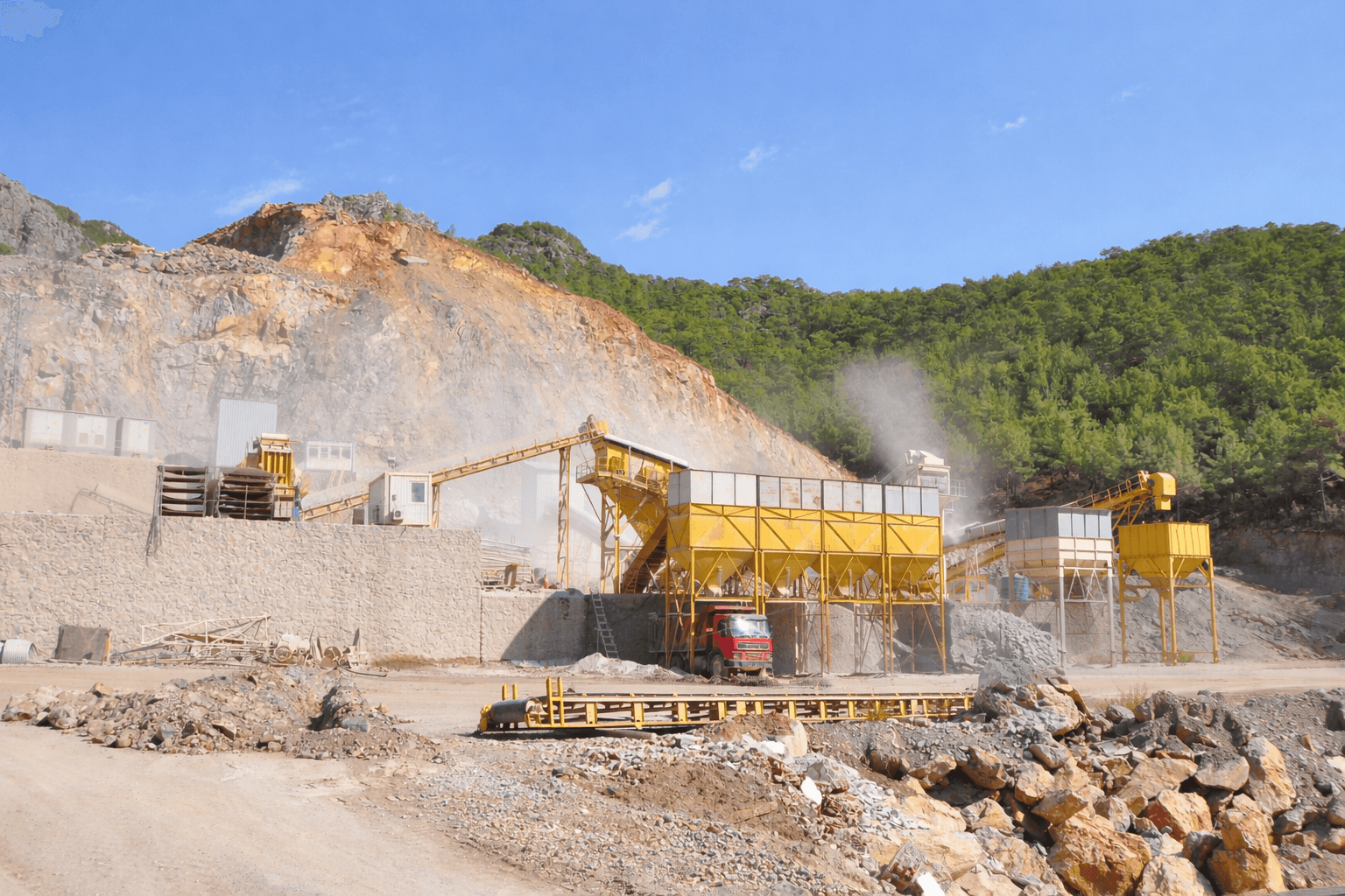 Madencilik ve mineral işleme tesisleri için kırma, eleme ve kurutma çözümleri